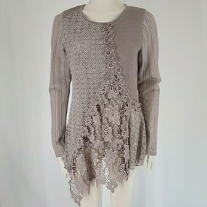 Gorgeous boho light weight sweater size M
